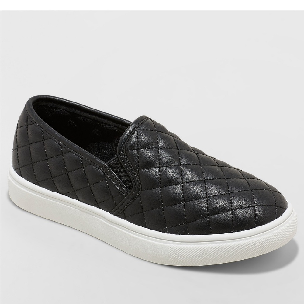 Women’s Black Quilted Slip On Shoes